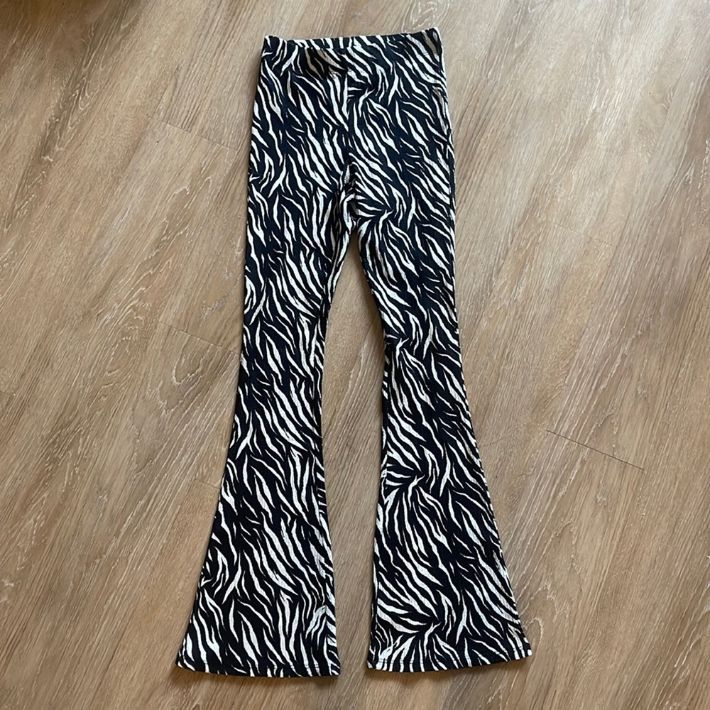 TOPSHOP STRETCH ZEBRA FLARE PANTS size 2P